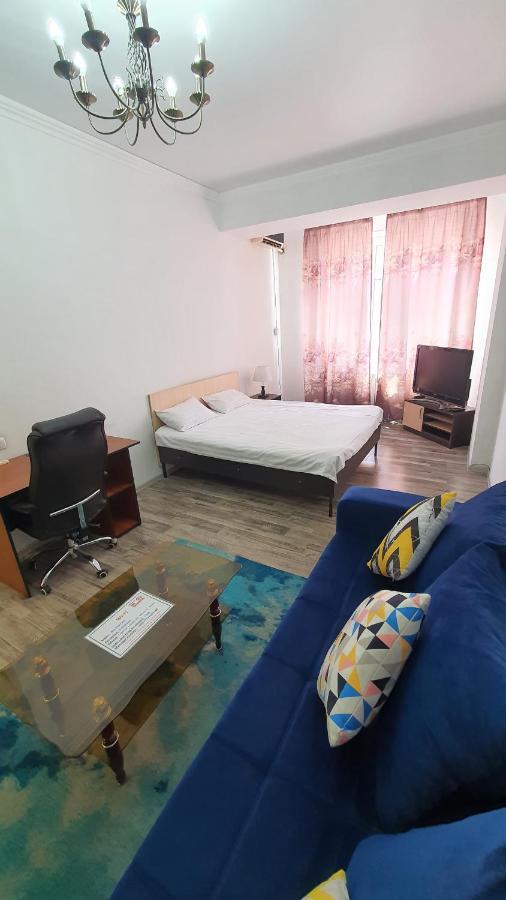 Flatrent Apartment Bisjkek Eksteriør bilde